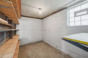 5258 W Dakin Ave, Chicago, IL 60641 - Photo 33