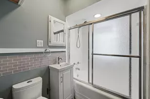 5258 W Dakin Ave, Chicago, IL 60641 - Photo 13