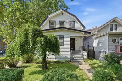5258 W Dakin Avenue, Chicago, IL 60641 - Photo 1