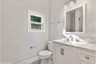 1910 Elmwood Avenue, Wilmette, IL 60091 - Photo 7