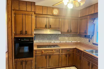 8041 W 91st Street, Hickory Hills, IL 60457 - Photo 9