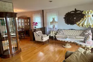 8041 W 91st St, Hickory Hills, IL 60457 - Photo 5