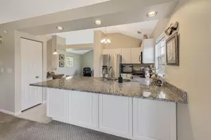 7323 Grandview Ct, Carpentersville, IL 60110 - Photo 9