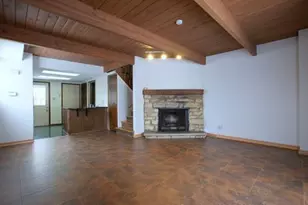367 Meadow Green Ln, Round Lake Beach, IL 60073 - Photo 3