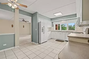 730 Creekside Dr, Mount Prospect, IL 60056 - Photo 9