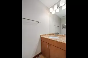 2365 N Wayne Ave, Chicago, IL 60614 - Photo 13
