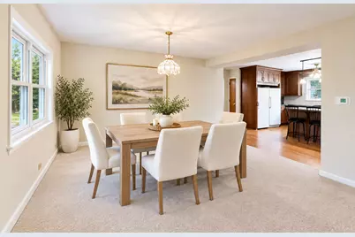 427 W Helen Road, Palatine, IL 60067 - Photo 3