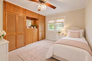 427 W Helen Rd, Palatine, IL 60067 - Photo 13