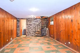 8425 Christiana Ave, Skokie, IL 60076 - Photo 15