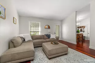 2330 Weatherford Ln, Naperville, IL 60565 - Photo 5