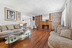 7021 S Cregier Ave, Chicago, IL 60649 - Photo 5
