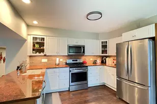 1039 Garfield Ave, Libertyville, IL 60048 - Photo 11