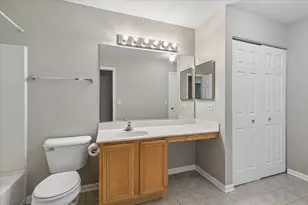 271 Holiday Ln, Hainesville, IL 60073 - Photo 15