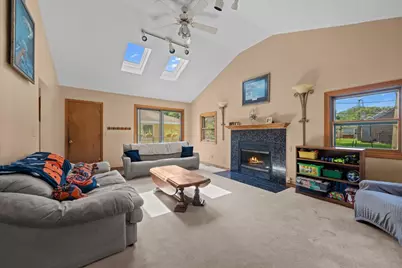 207 S Randall Road, Aurora, IL 60506 - Photo 11