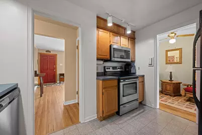 207 S Randall Road, Aurora, IL 60506 - Photo 13