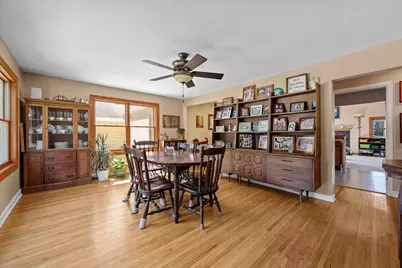 207 S Randall Road, Aurora, IL 60506 - Photo 5