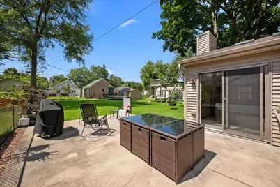 207 S Randall Road, Aurora, IL 60506 - Photo 25
