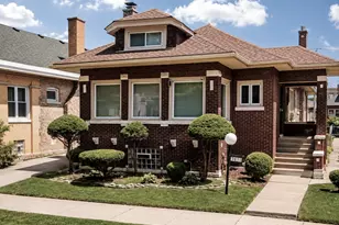 7611 S Ridgeland Ave, Chicago, IL 60649 - Photo 1