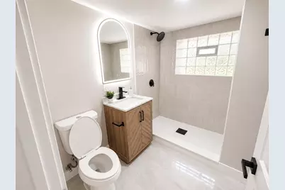 7611 S Ridgeland Avenue, Chicago, IL 60649 - Photo 23