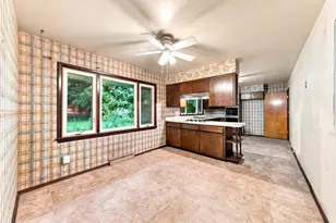 914 Murphy Dr, Joliet, IL 60435 - Photo 7