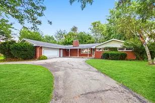 914 Murphy Dr, Joliet, IL 60435 - Photo 1
