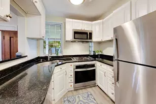 9439 Lincolnwood Dr, Evanston, IL 60203 - Photo 9