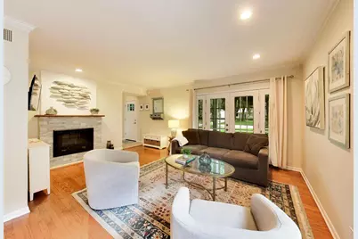 9439 Lincolnwood Drive, Evanston, IL 60203 - Photo 5