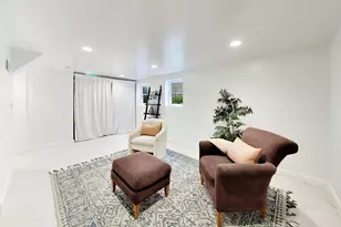 9439 Lincolnwood Dr, Evanston, IL 60203 - Photo 25