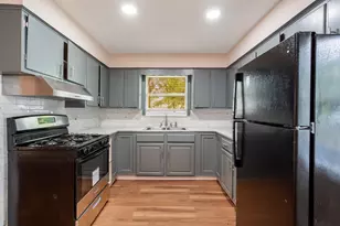 1539 Victoria Ave, North Chicago, IL 60064 - Photo 5