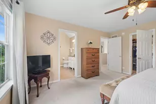 2105 Bent Tree Dr, Geneva, IL 60134 - Photo 11