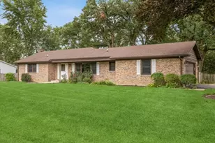 110 Birch Ave, Lake Bluff, IL 60044 - Photo 1