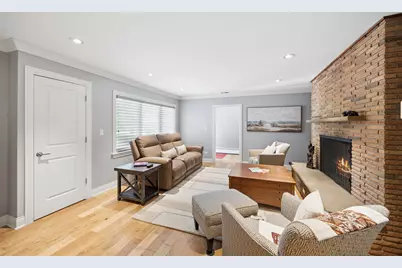 2865 Leanne Court, Northbrook, IL 60062 - Photo 3