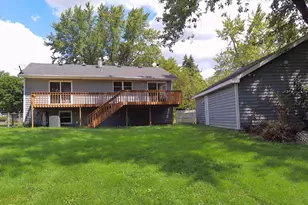 839 Bonniebrook Ave, Mundelein, IL 60060 - Photo 3