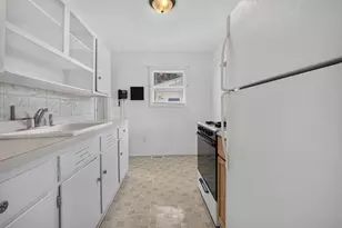 1814 Inner Cir Dr, Crest Hill, IL 60403 - Photo 9