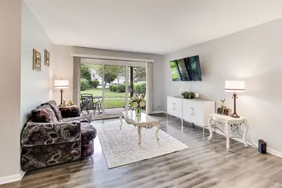 1264 Williamsburg Drive #D1, Schaumburg, IL 60193 - Photo 3