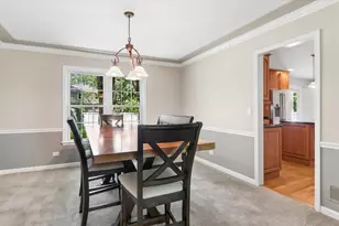 1527 Abbotsford Dr, Naperville, IL 60563 - Photo 3