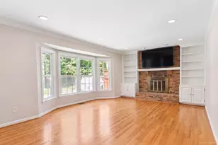 1527 Abbotsford Dr, Naperville, IL 60563 - Photo 5