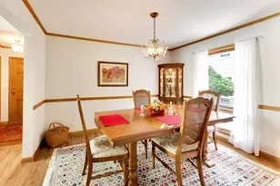221 Ingleside Ave, Aurora, IL 60506 - Photo 9