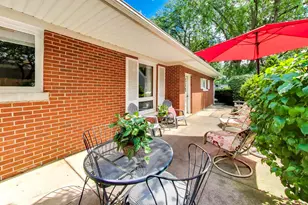 221 Ingleside Ave, Aurora, IL 60506 - Photo 43