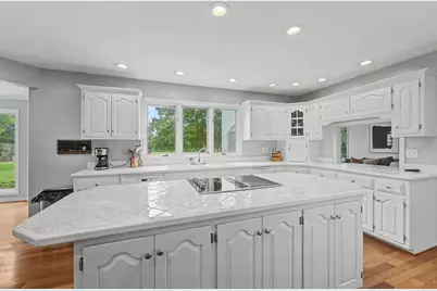 8763 Carlisle Court, Darien, IL 60561 - Photo 17