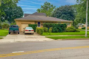 2105 E Kensington Rd, Arlington Heights, IL 60004 - Photo 1