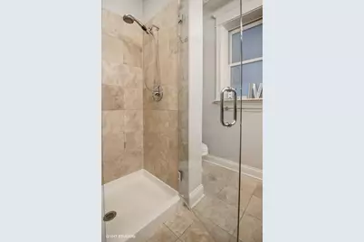 2811 N Bell Avenue #101, Chicago, IL 60618 - Photo 11