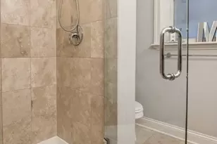 2811 N Bell Ave, Chicago, IL 60618 - Photo 11