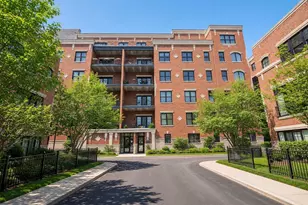 2811 N Bell Ave, Chicago, IL 60618 - Photo 1