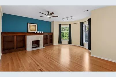 4536 N Sheridan Road #303, Chicago, IL 60640 - Photo 5