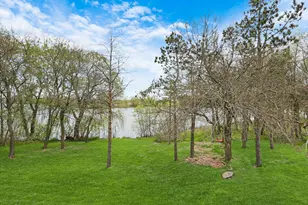1015 Timber Lake Dr, Antioch, IL 60002 - Photo 5