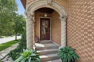 1101 Rossell Ave, Oak Park, IL 60302 - Photo 3