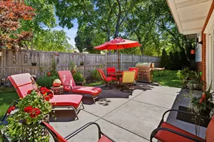 6833 N Concord Ln, Niles, IL 60714 - Photo 11