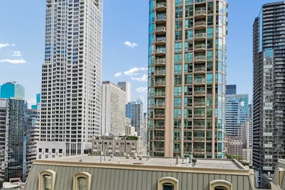 25 E Superior Street #1504, Chicago, IL 60611 - Photo 5