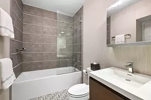 25 E Superior St, Chicago, IL 60611 - Photo 11